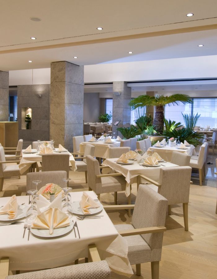 hotel-resturant-furniture-image Hotel Restaurant chairs and table
