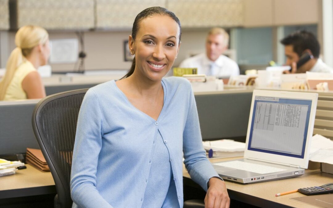 5×5 Office Cubicles: Advantages for Modern Workspaces