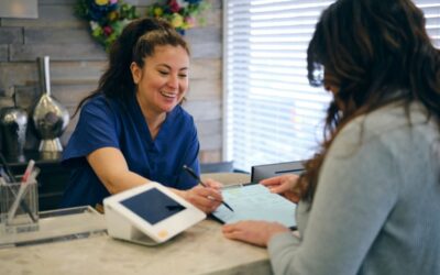 Medical Office Desks: Professional & Efficient Health Environment